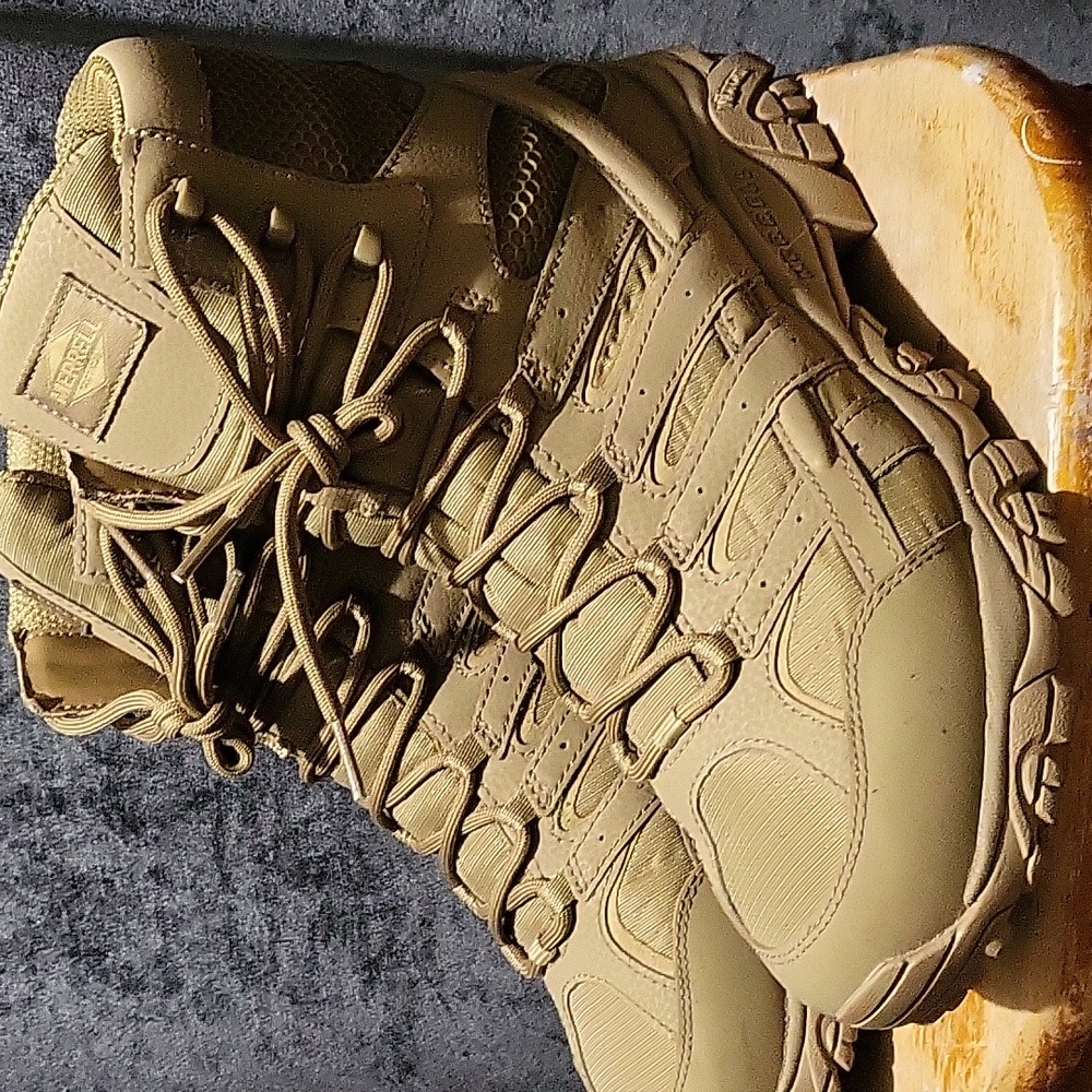 Merrell Moab 2 8" Men's Tactical WP Boot